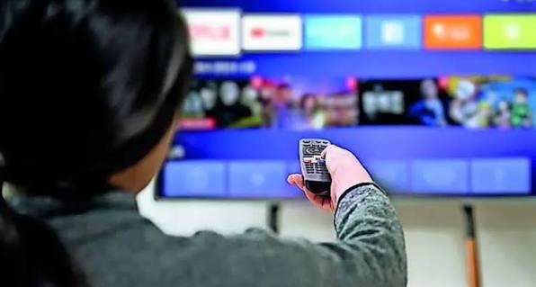 टीवी दर्शकों के लिए बड़ा बदलाव: सरकार ने खत्म की 20 साल पुरानी 12 मिनट की एड-लिमिट, चैनलों को मिली बड़ी राहत