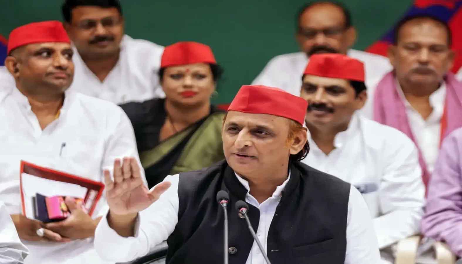 अखिलेश यादव का प्रयागराज से हुंकार: "सनातन की आड़ में न हो गोरखधंधा, बीजेपी का नारा 'नेशन फर्स्ट' से 'डोनेशन फर्स्ट' हुआ"
