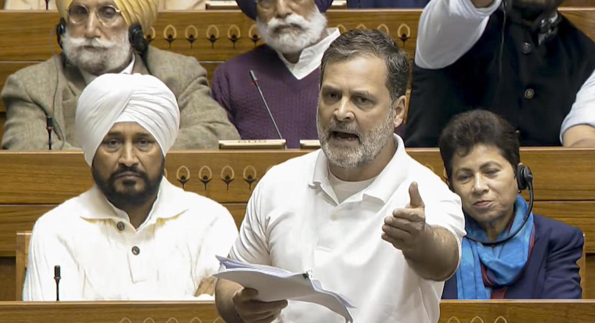संसद में टकराव, जवाबदेही पर सवाल