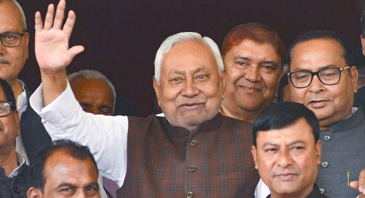 बिहार की सियासत में 'महा-हलचल': क्या नीतीश कुमार जाएंगे राज्यसभा? दिल्ली से पटना तक अटकलों का बाजार गर्म