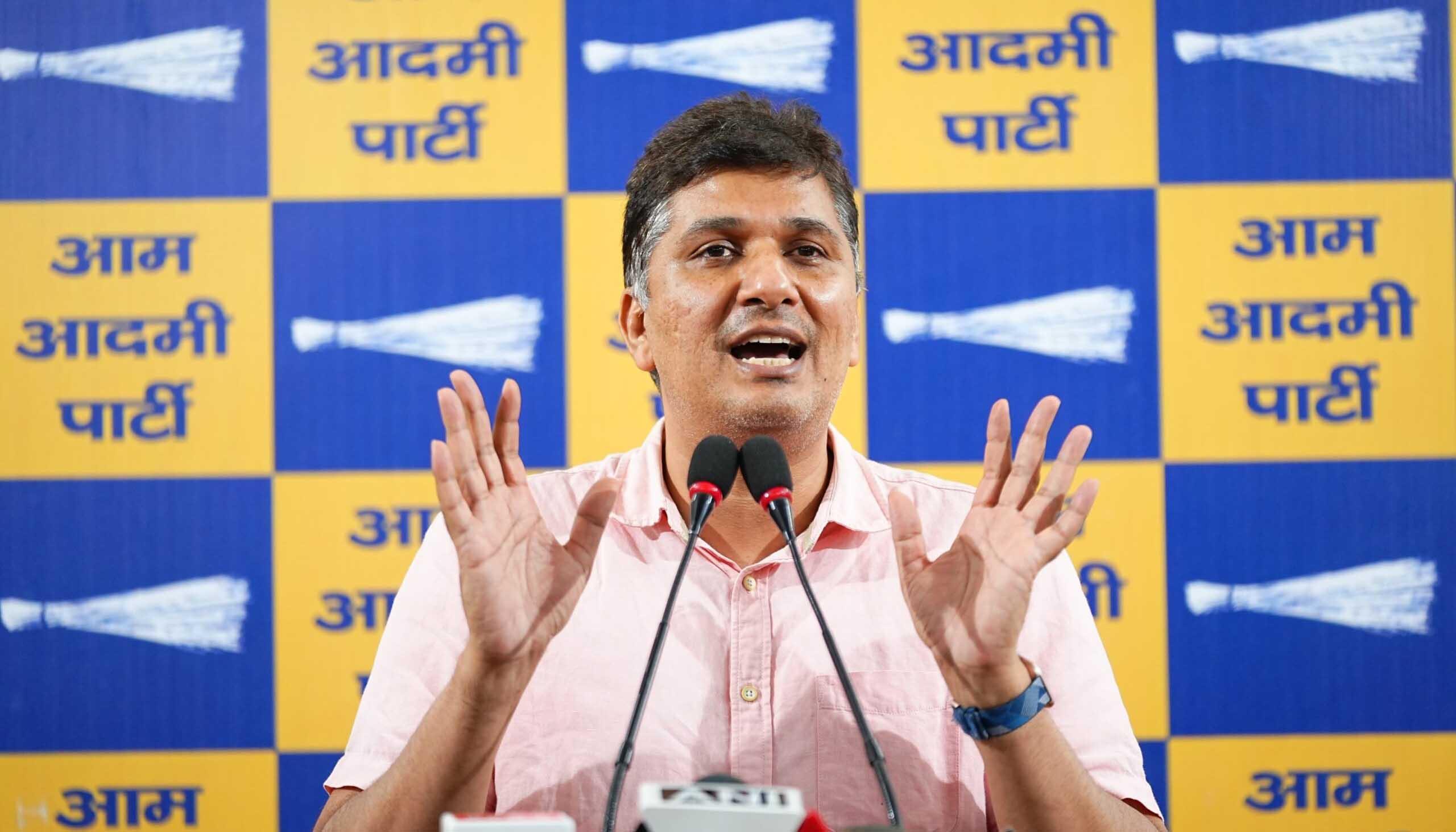 दिल्ली के स्कूल में मासूम से दरिंदगी पर 'आप' हमलावर: सौरभ भारद्वाज का आरोप– "मंत्री के करीबी को बचाने के लिए गायब की गई फाइल"