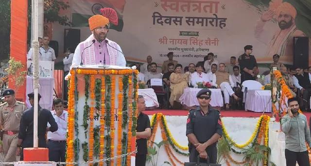 तनाव और विरोध के बीच हांसी में गूंजा वंदे मातरम: मुख्यमंत्री नायब सैनी ने फहराया तिरंगा