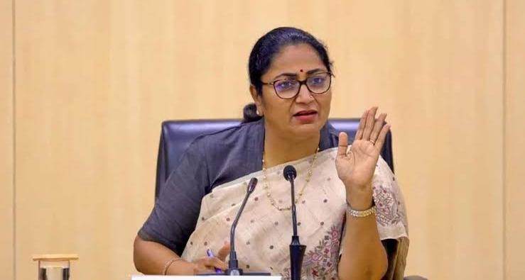 दिल्ली में 'लक्ष्मी योजना' का आगाज: 1 सितंबर से पात्र महिलाओं के खातों में आएंगे 2500 रुपये