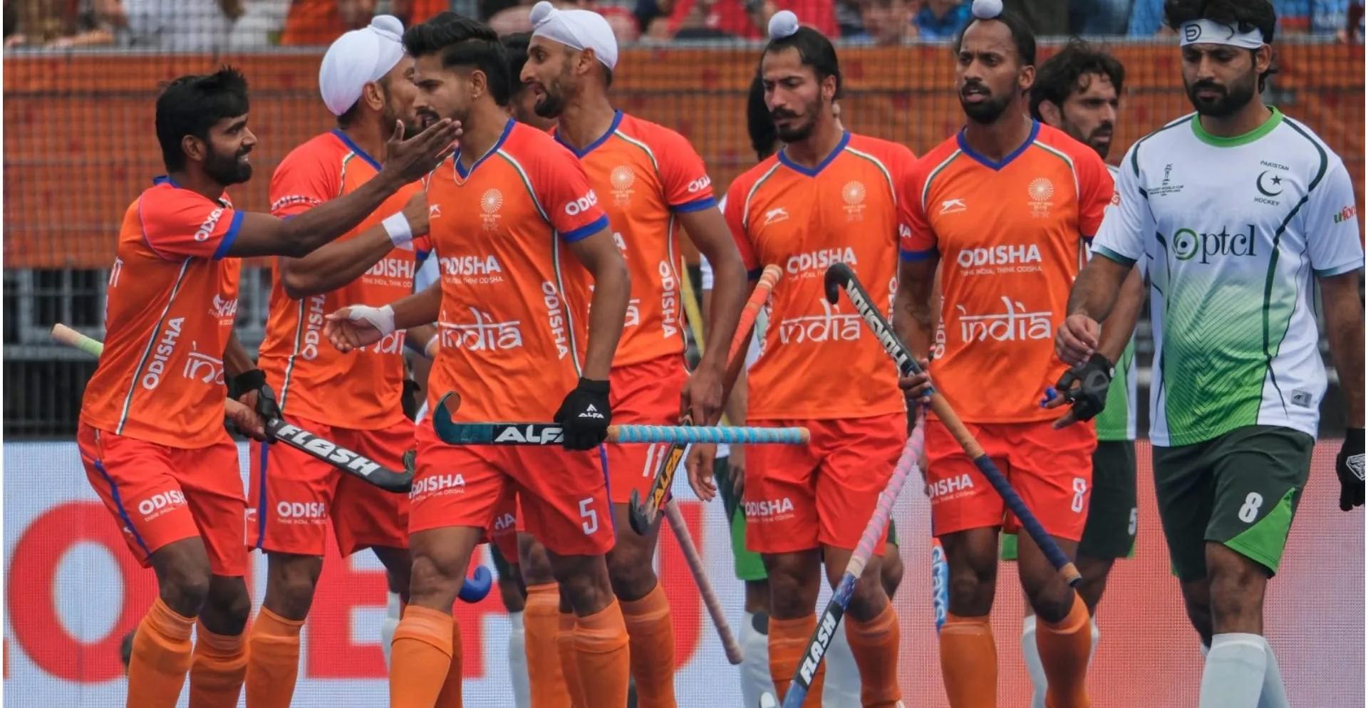 FIH हॉकी वर्ल्ड कप 2026: पाकिस्तान को 5-3 से रौंदकर भारत अगले दौर में, कप्तान हरमनप्रीत और अभिषेक चमके