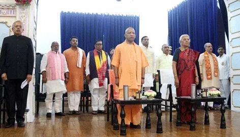 योगी कैबिनेट 2.0 का विस्तार: 8 नए चेहरों को मिली जगह, जातीय समीकरणों के साथ 'मिशन 2027' की तैयारी