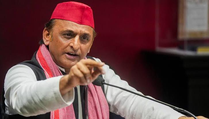 JPNIC प्राइवेट हाथों में सौंपने पर भड़के अखिलेश यादव: तंज कसते हुए बोले— ‘पूरी सरकार ही ठेके पर दे दो, हम नया JPNIC बनाएंगे’