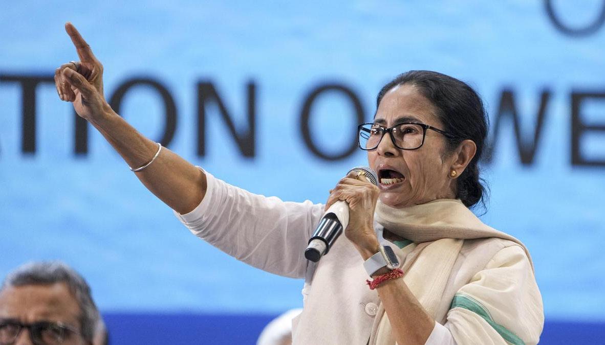 चंद्रकोणा में ममता बनर्जी की 'हुंकार': वोटर लिस्ट में धांधली और NRC पर भाजपा को घेरा, 5 बड़े आरोप
