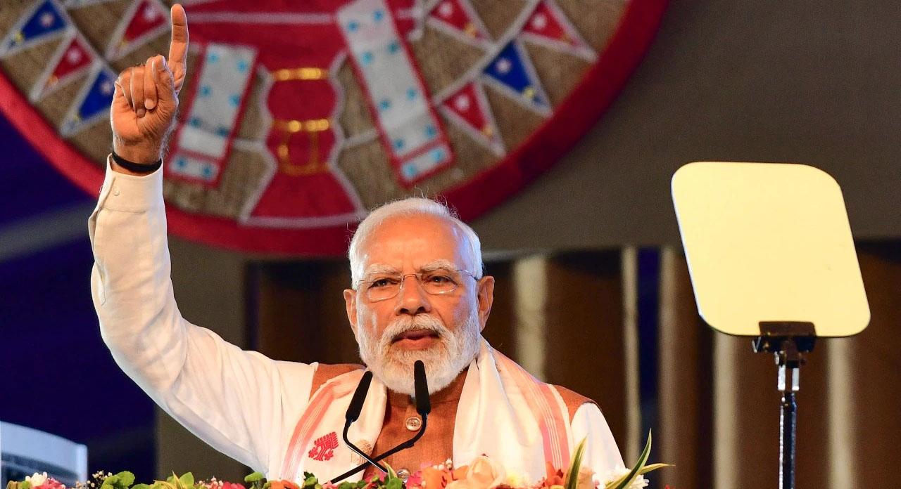 असम से पीएम मोदी का कांग्रेस पर बड़ा प्रहार: "झूठे वादों की दुकान है कांग्रेस, वह देती है 4 सुपर झूठ"