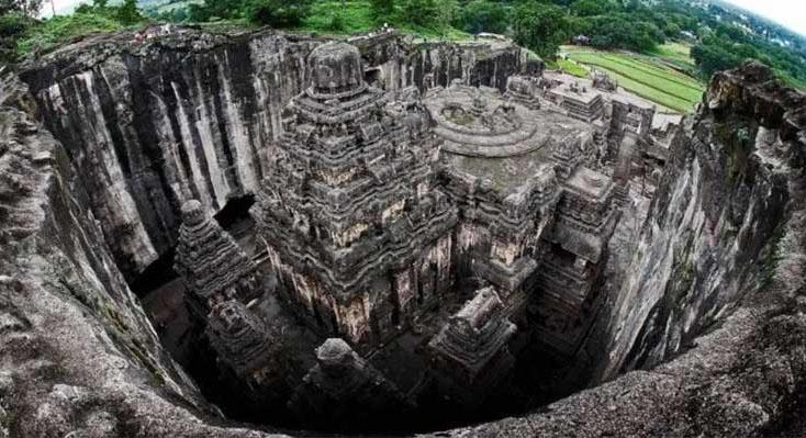 इंजीनियरिंग या दैवीय चमत्कार? भारत के 5 रहस्यमयी मंदिर, जिनका निर्माण आज भी है एक अनसुलझी पहेली