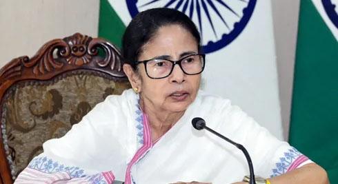 नाम बदलने की सियासत: 'केरल' अब बनेगा 'केरलम', ममता बनर्जी ने 'दोहरे मापदंड' पर केंद्र को घेरा