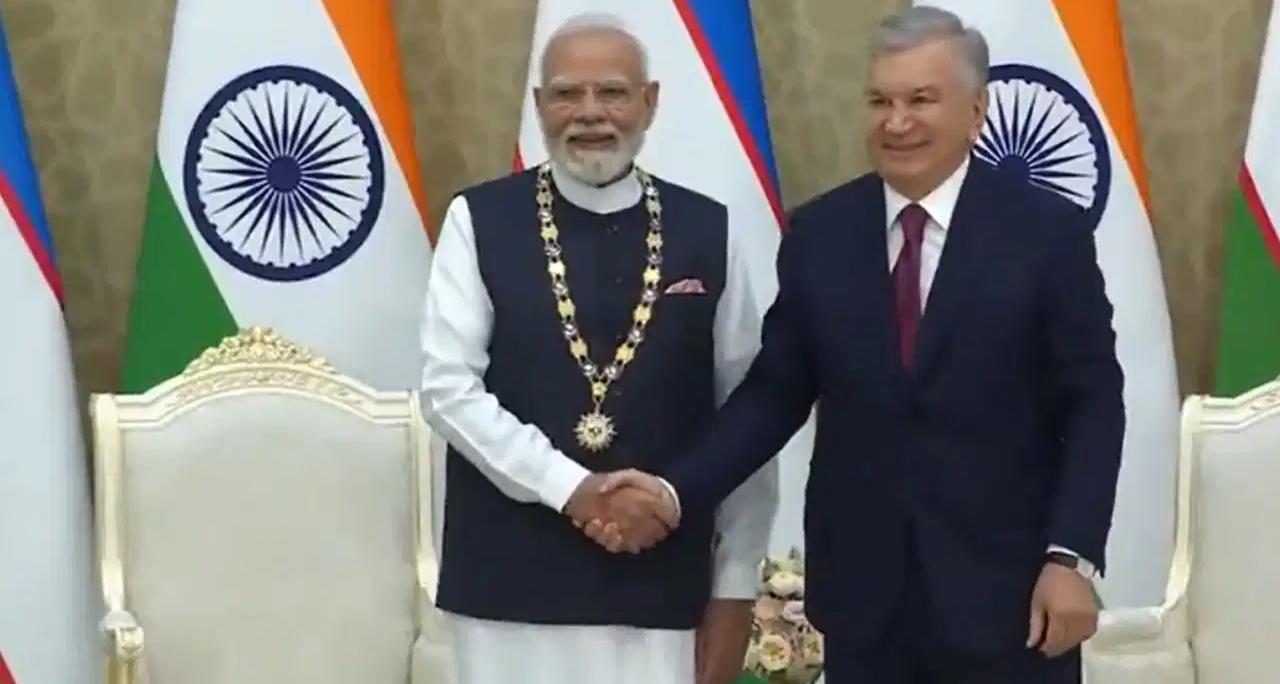 प्रधानमंत्री मोदी को उज्बेकिस्तान का सर्वोच्च सम्मान: राष्ट्रपति मिर्जियोयेव से मुलाकात के दौरान 'व्यापक रणनीतिक साझेदारी' पर बनी सहमति